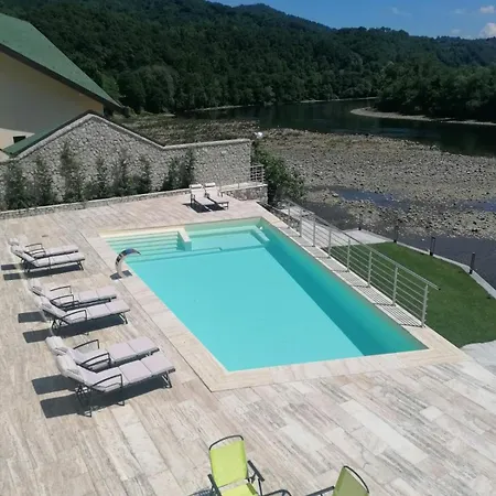 Orlovo Gnezdo Villa *