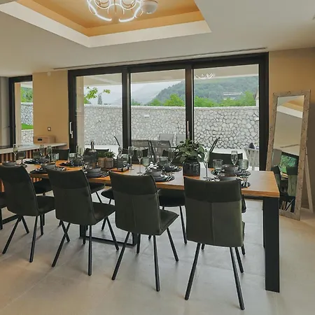 Orlovo Gnezdo Ljubovija