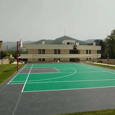 Orlovo Gnezdo Villa