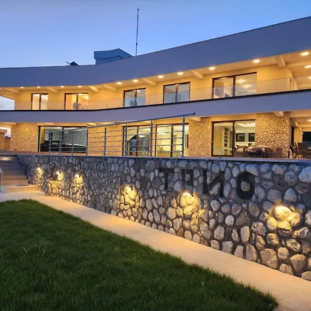 Orlovo Gnezdo Villa *