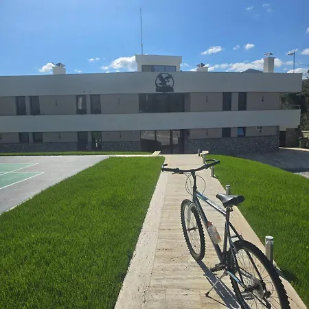 Orlovo Gnezdo Villa *