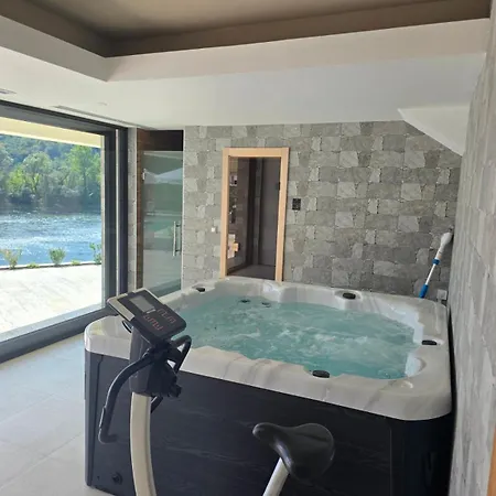 Orlovo Gnezdo * Ljubovija